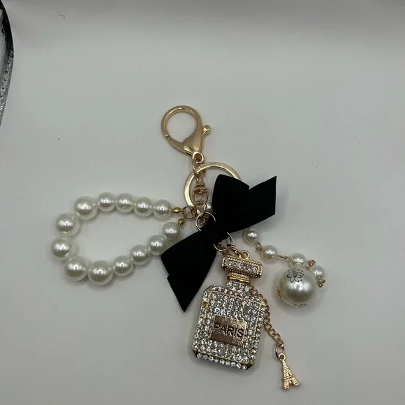 & Other Stories Pearl and Black Key Holder - Picture 2 of 4